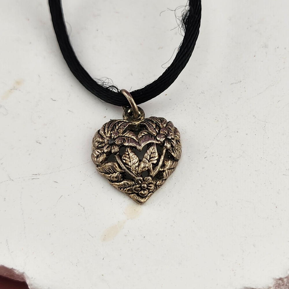 Korea Marked Floral Heart Pendant Necklace Gold Tone Black Cord Openwork Charm